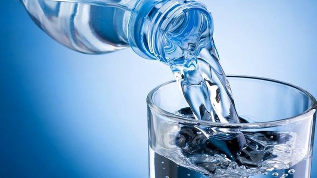 عدم نوشیدن آب در رژیم غذایی